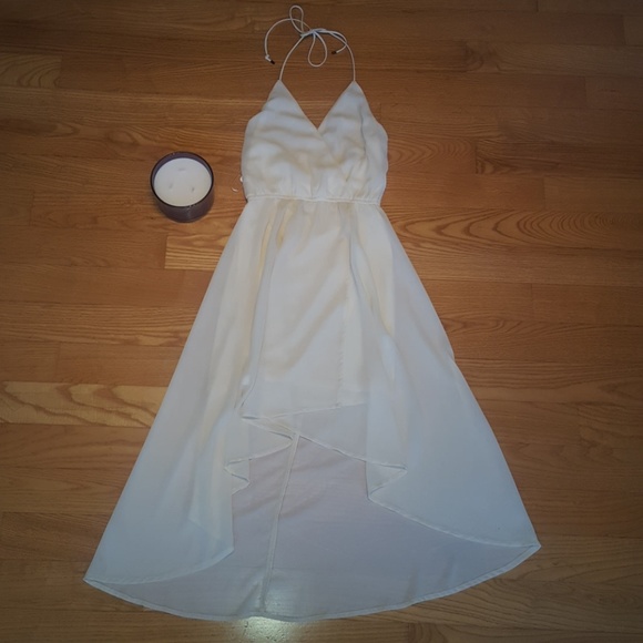 **CLOSET CLEAR OUT** NWT Cream / White Halter Neck Dress - Picture 1 of 5
